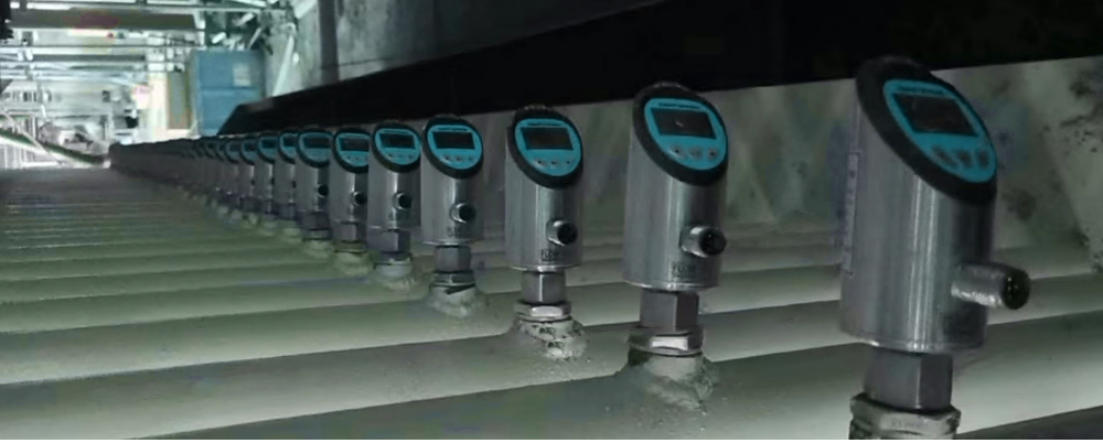 Multiple digital pressure switches installed on industrial pipeline system