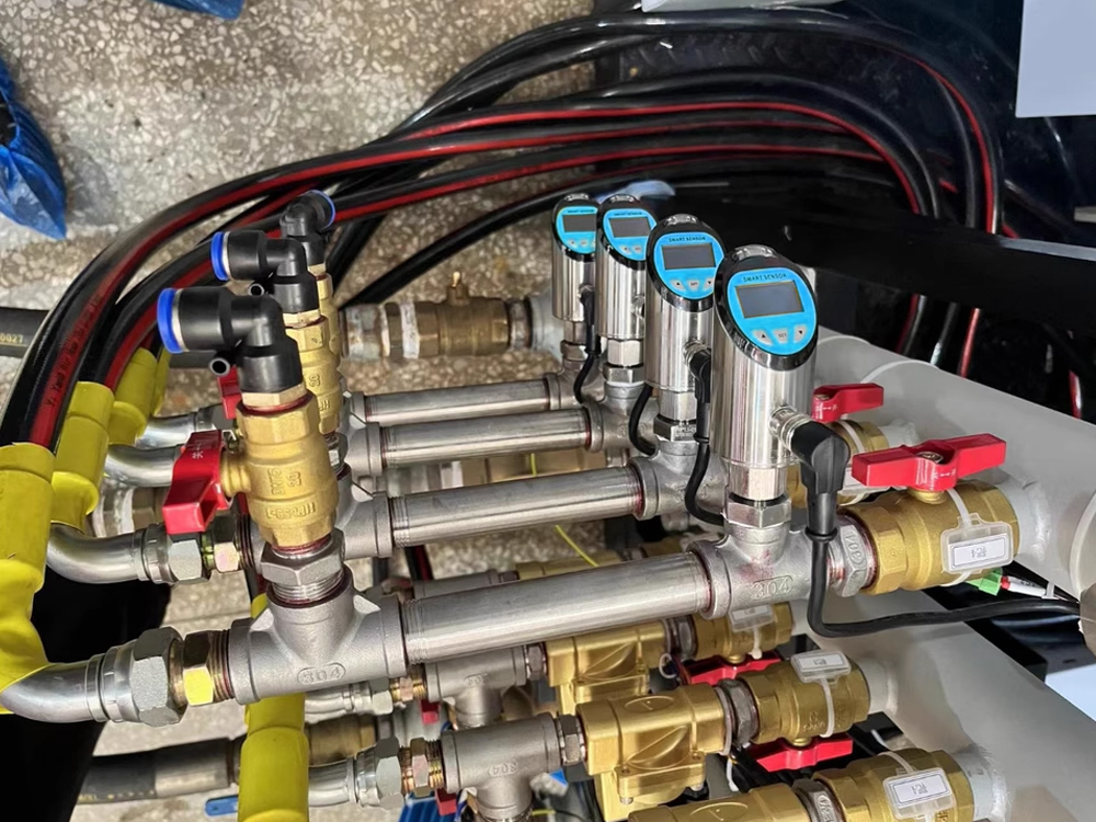 Digital pressure switches connected to stainless steel pipeline network