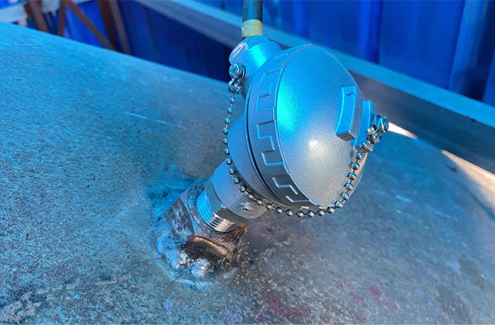 Armored vs. Standard Thermocouples: A Comprehensive Performance Comparison Guide