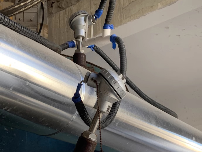 Armored vs. Standard Thermocouples: A Comprehensive Performance Comparison Guide